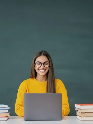 Quais são as melhores estratégias para engajar os alunos durante as aulas?